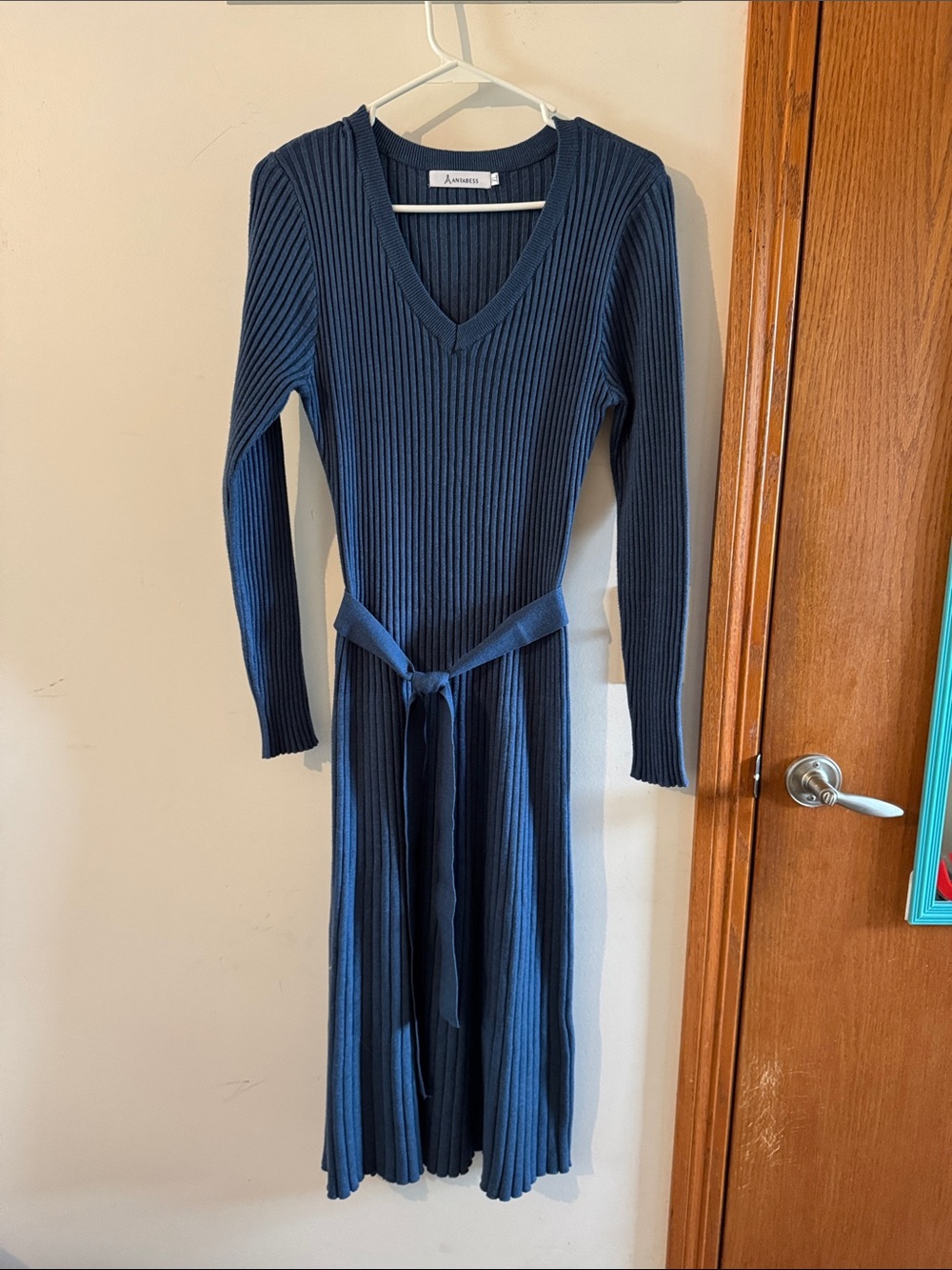 Navy Ribbed V-Neck Long Sleeve Midi Dress with Belt